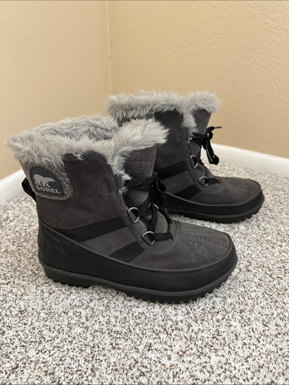 Sorel Gray Faux Fur Trim Lace-Up Winter Boots